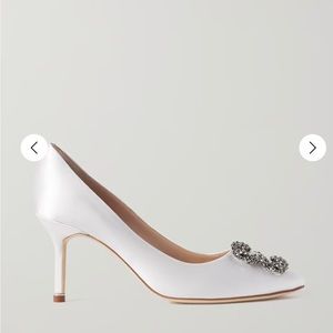 NWT Manolo Blahnik Hangisi 70 embellished satin pumps in white size 38